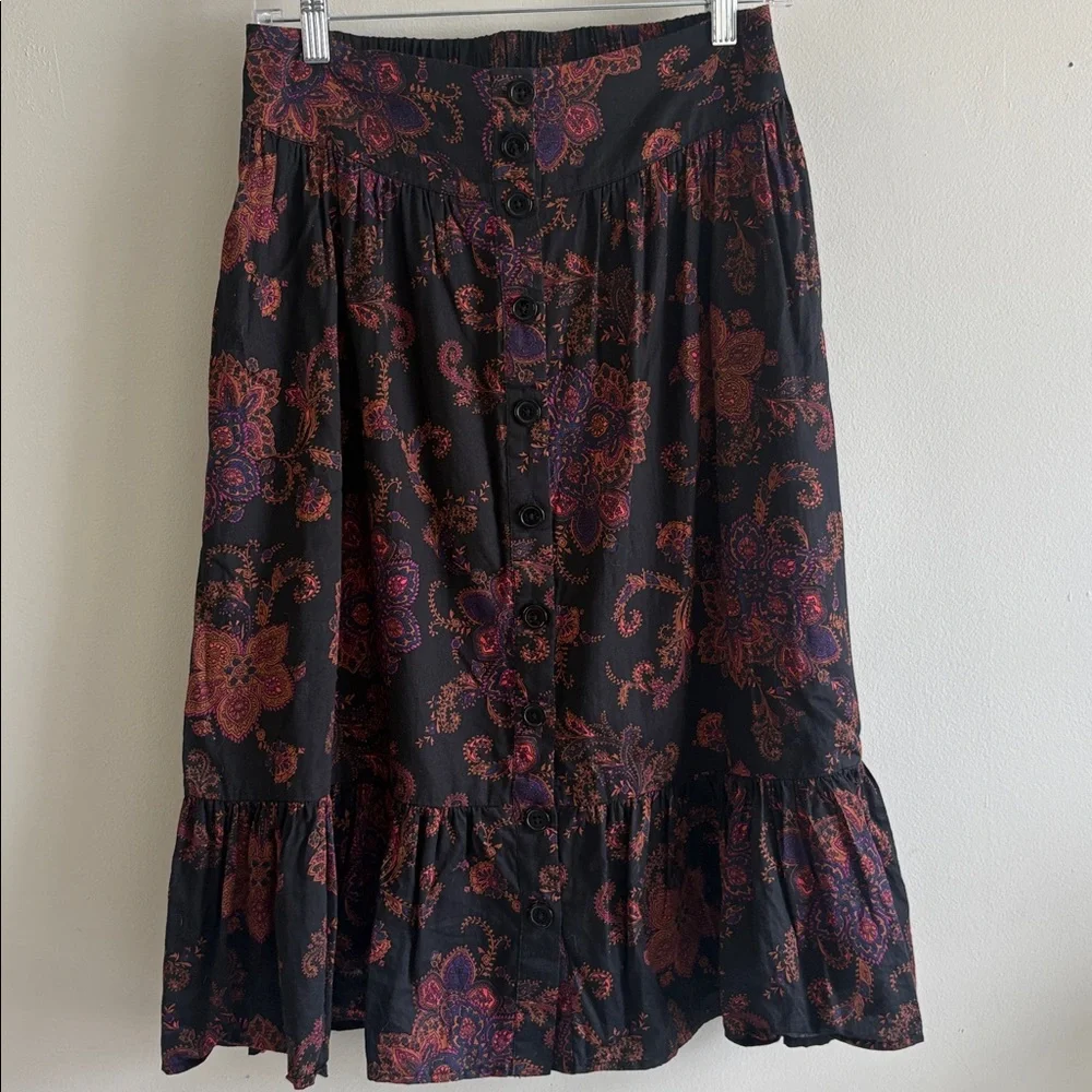 ModCloth Black Midi Skirt‎ with Red and Purple Paisley Print